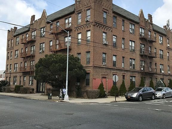 5th image of 19839 32nd Ave APT D2