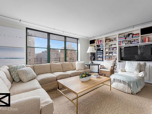 3rd image of 2250 Broadway APT 15B
