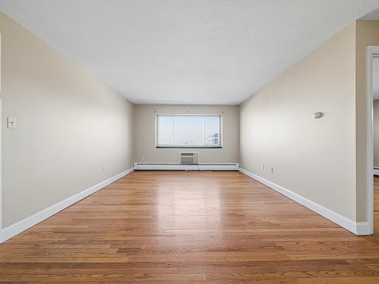 239 Kelton St #41 — Photo 10