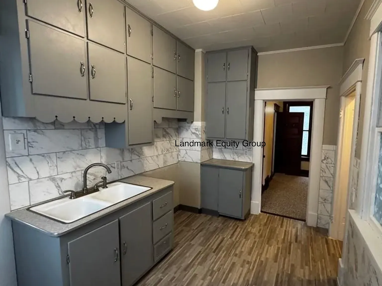 3 bed, 1248 sqft, $995 — Photo 2
