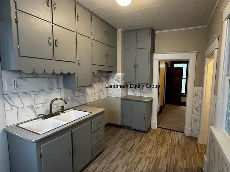 2619 Sacramento St — Photo 2