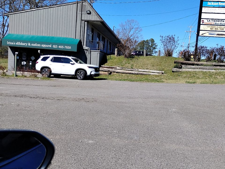 2nd image of 2448 Fairview Blvd W
