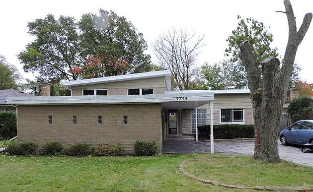 1st image of 2745 Wilmette Ave