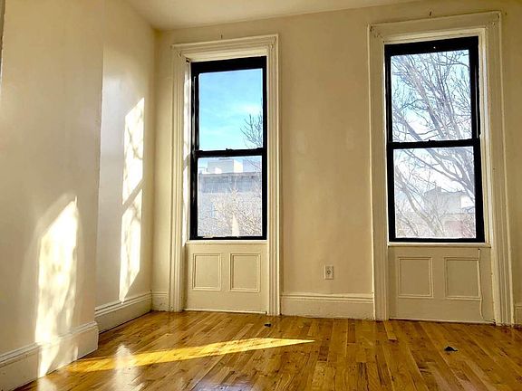 2nd image of 265 Marion St #4