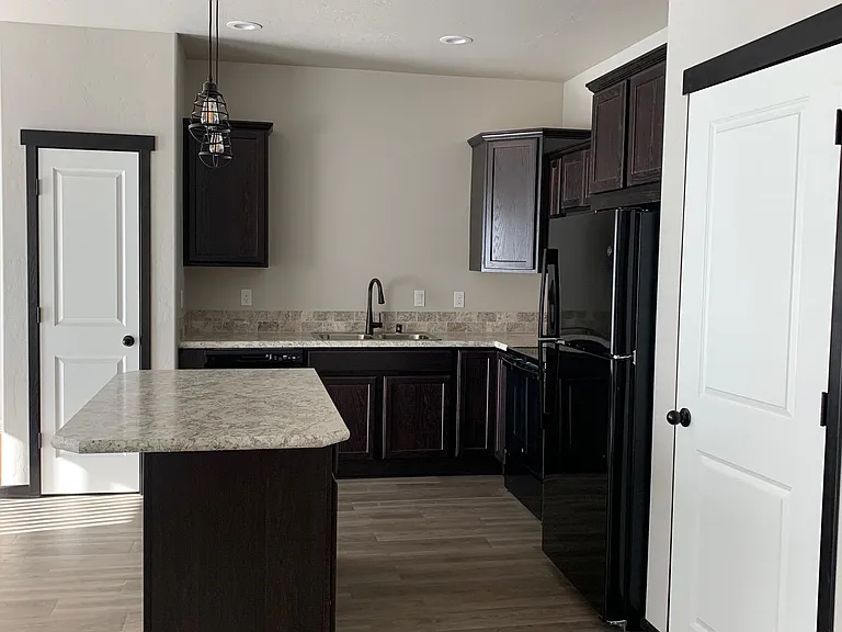 5810 Midland Ln #21 — Photo 4