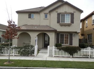 372 Applegate Dr, Oakdale, CA