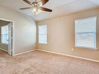 415 Camellia Dr — Photo 8
