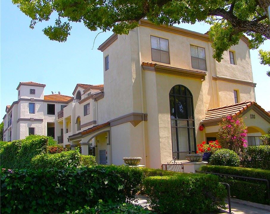 1st image of 126 S Catalina Ave Unit 104