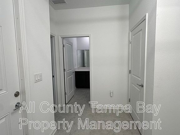 3rd image of 220 Pershing St