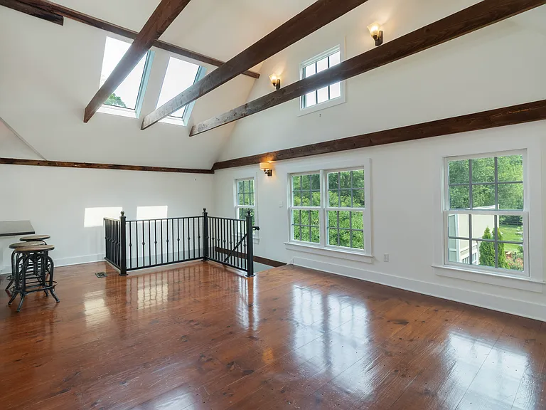 200 Whitfield St — Photo 17