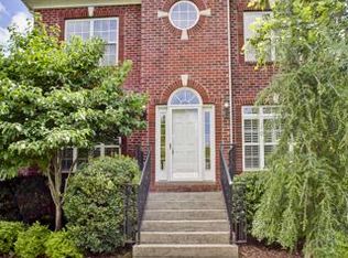 100 Lighthouse Cir, Hendersonville, TN 37075