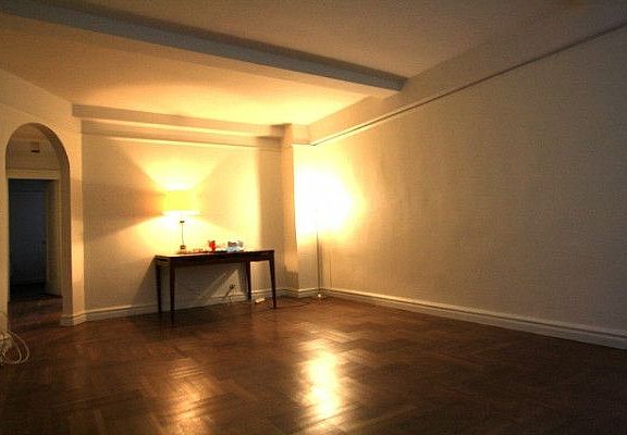 2nd image of 17 W 67th St APT 5C