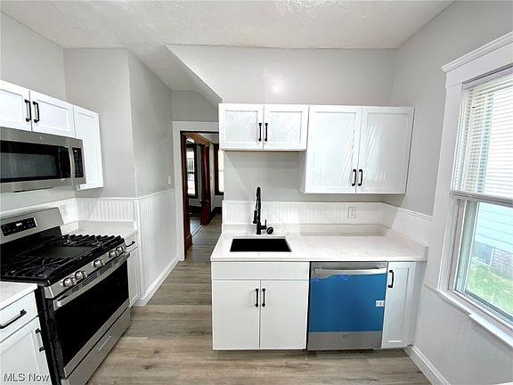 4th image of 3705 Revere Ct