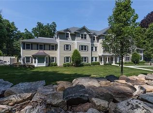 593 Main St Unit 201, Ridgefield, CT 06877
