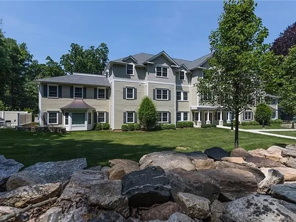 593 Main St Unit 201, Ridgefield, CT 06877