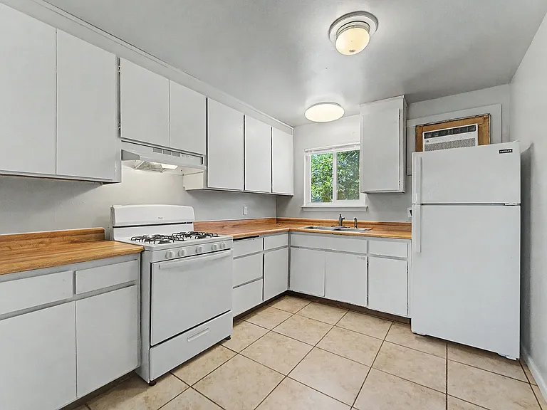 5944 Park Ave #5956 — Photo 9
