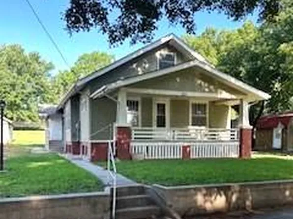 210 SW 6th St, Miltonvale, KS 67466