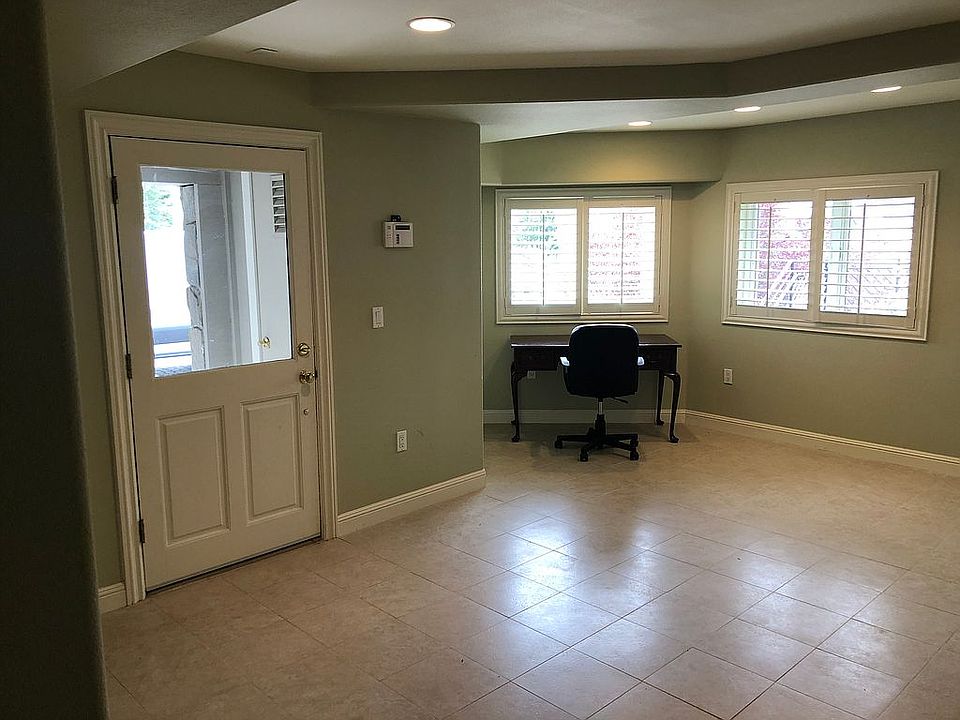 Office with its own entrance