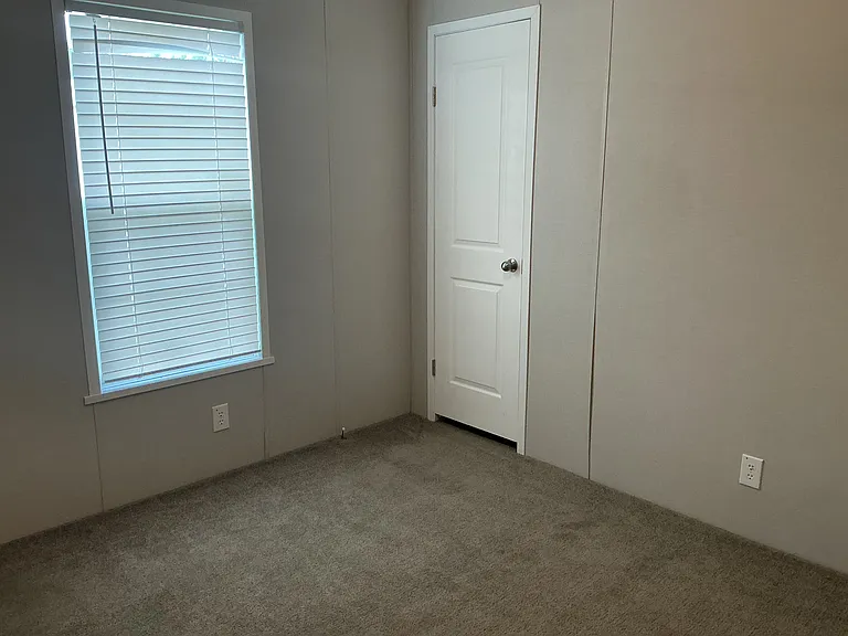 8628 Sandy St #112 — Photo 12