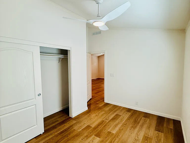 1045 East Ave — Photo 12