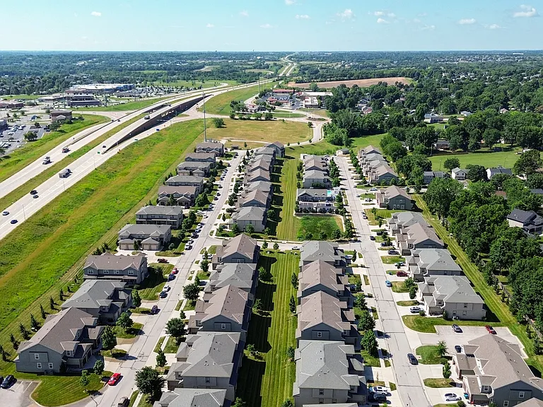 Prairie Pines Townhomes — Photo 52