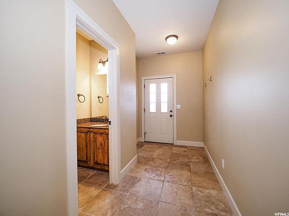3rd image of 288 E Cascade Ct