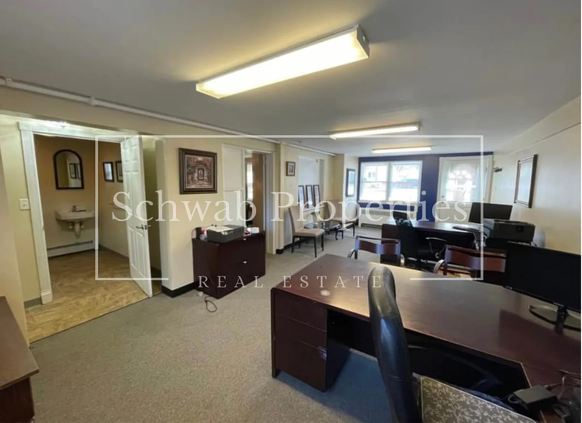 Building Photo - 501 Capitol Trl #106/108