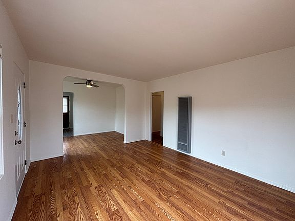 5th image of 3143 Keats St