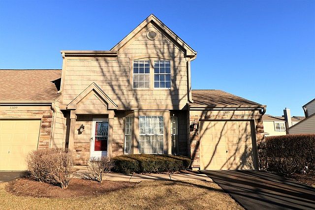 1st image of 1305 Woodlake Dr