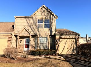1305 Woodlake Dr, Carol Stream, IL