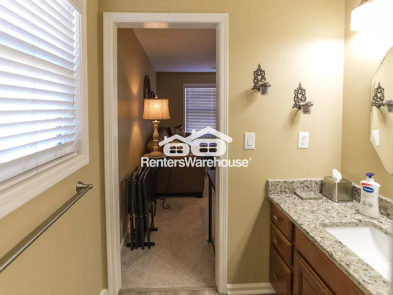 1900 Enfield Ct — Photo 41