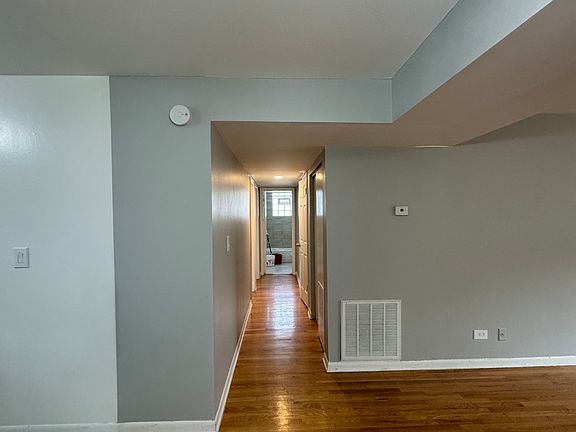 5th image of 4920 Mulford St #3E