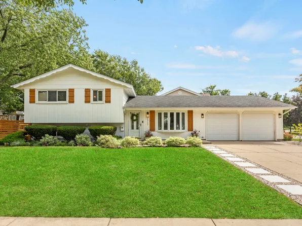 1717 Vassar Ct, Schaumburg, IL 60193