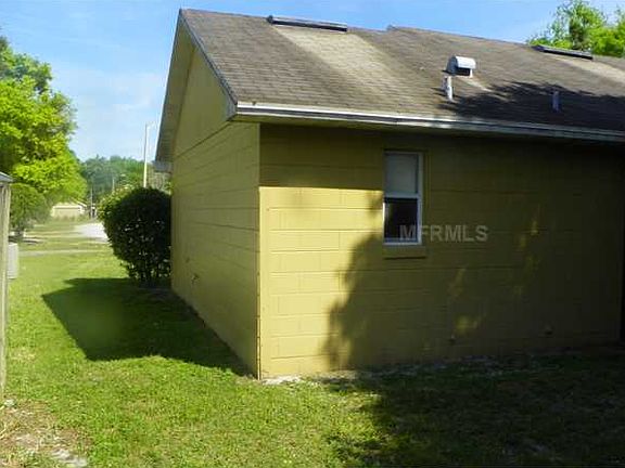 3rd image of 108 N Aberdeen Cir