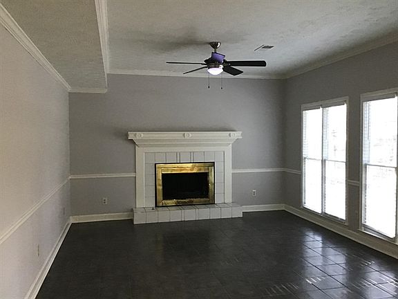 3rd image of 2815 Hunters Pond Ln