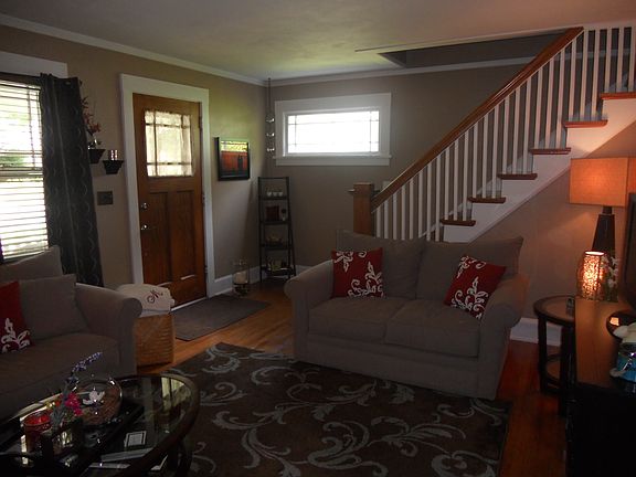 3rd image of 2129 Cumberland St