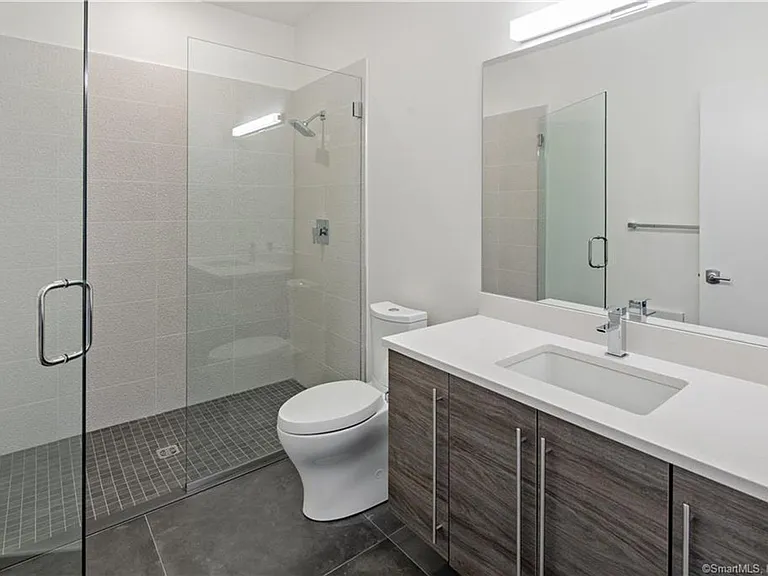 Post Road Lofts — Photo 9