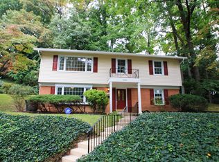 5501 Ravenel Ln, Springfield, VA 22151