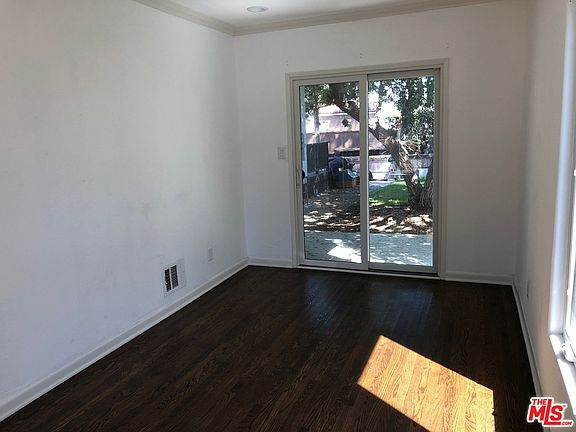 5th image of 4830 Angeles Vista Blvd