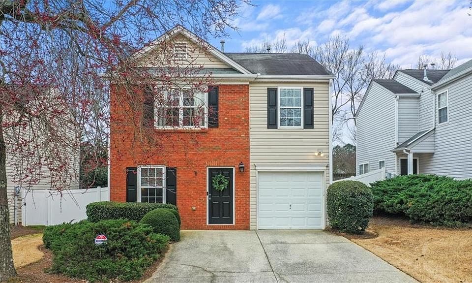 1st image of 130 Ilex Dr