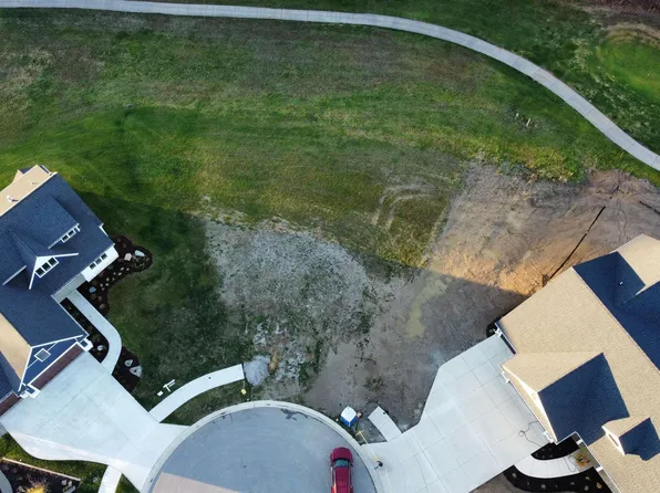 1800 Golfview Dr, Auburn, IN 46706