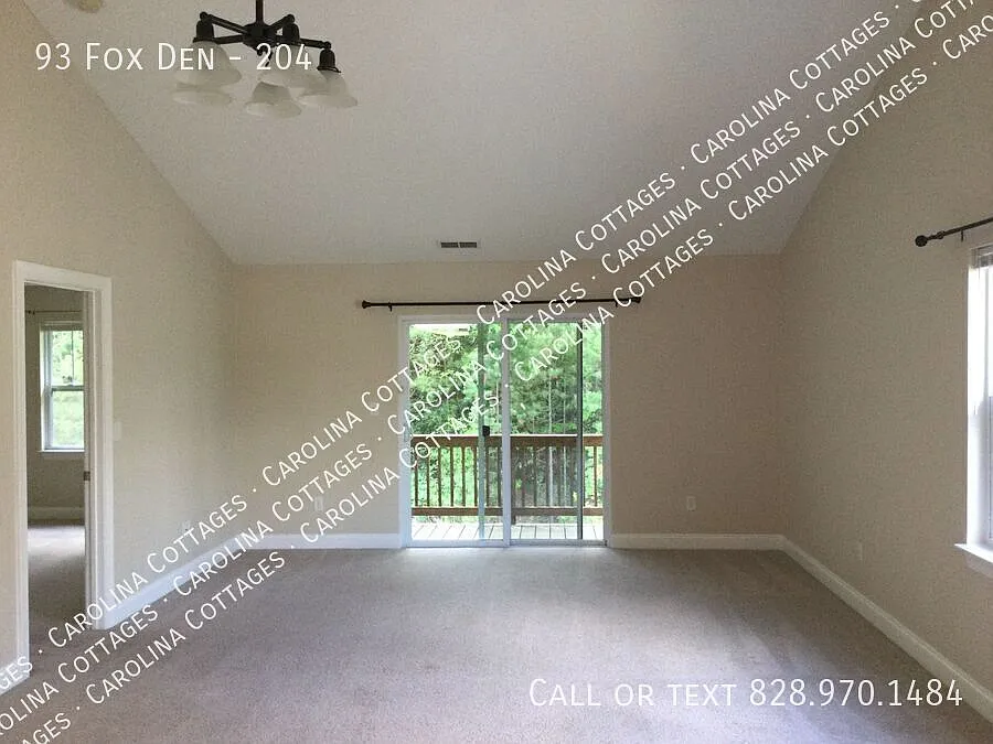 Building Photo - 93 Foxden Dr #204