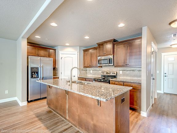 4th image of 8222 NE 20th St