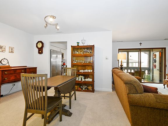 5th image of 12912 Mill Dr E APT E2