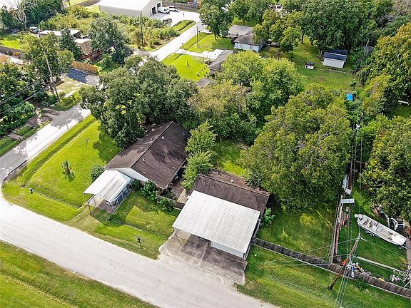 2nd image of 7810 Hillmont St