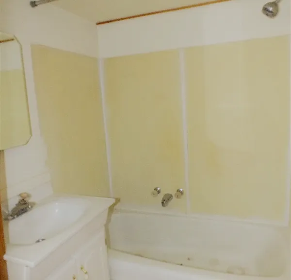 1601 W College St #3 — Photo 2