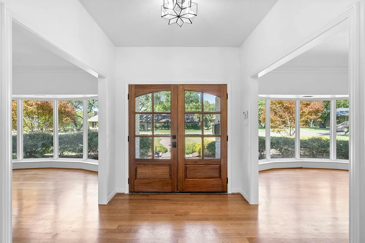Building Photo - 3940 Shady Hill Dr