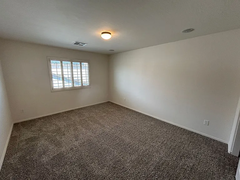 11783 N 143rd Ave — Photo 19