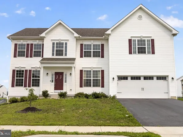 30 Charleston Cir, Dover, DE 19904
