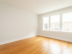 17 Forest St